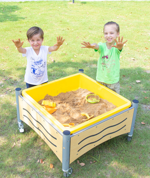 Mobiler Matschtisch mit Dach, quadratisch