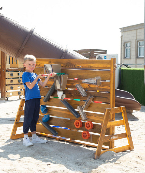 Sandspiel-Wand